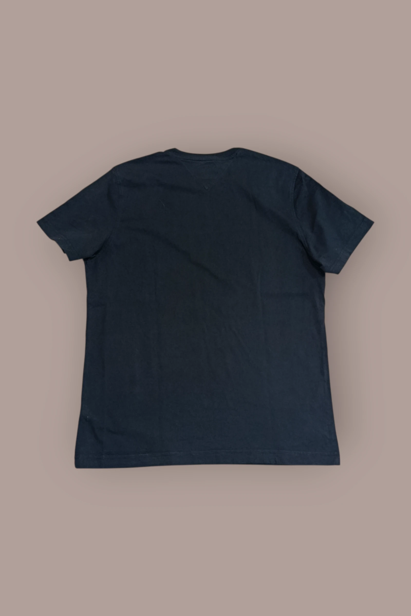 | Camiseta Tommy Jeans Homem | Cor Preta | 100% Algodão | Tamanho M | – photo 9